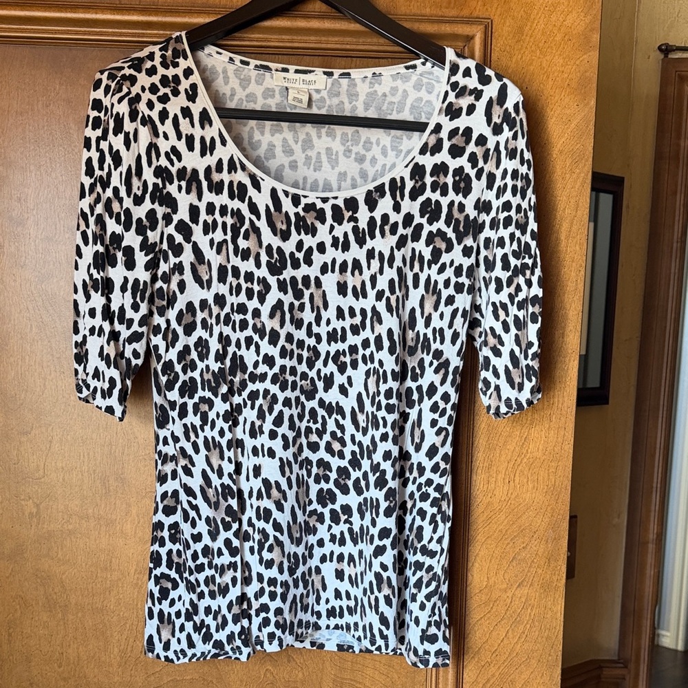 White House Black Market Black & White Leopard Scoop Neck Top